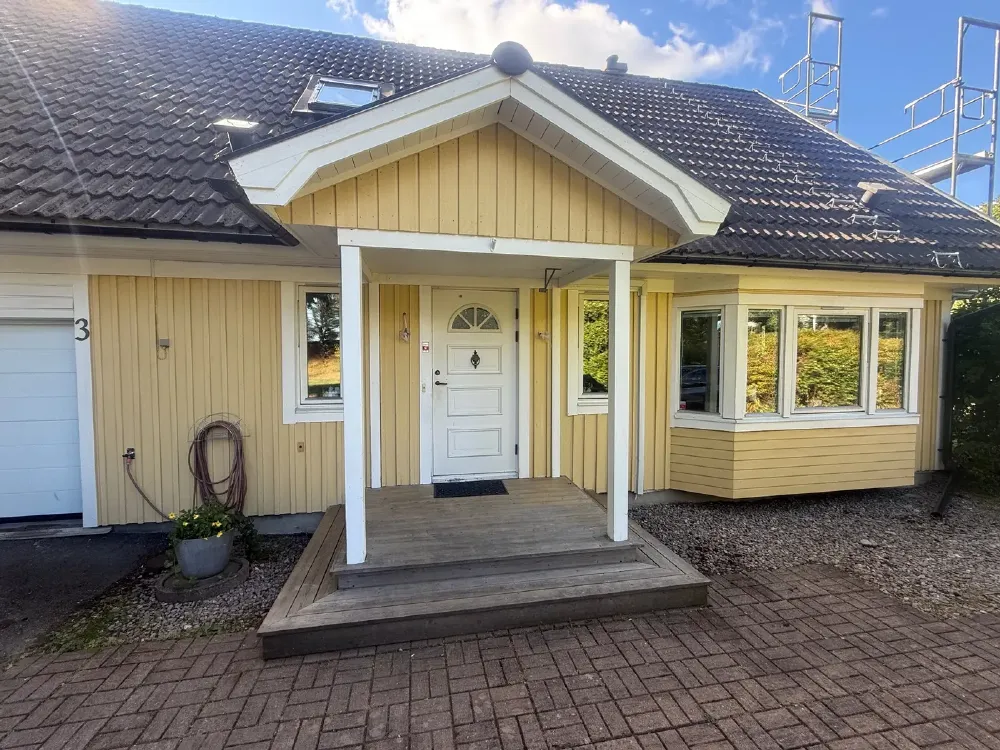 Trävillans framsida före fasadarbetet